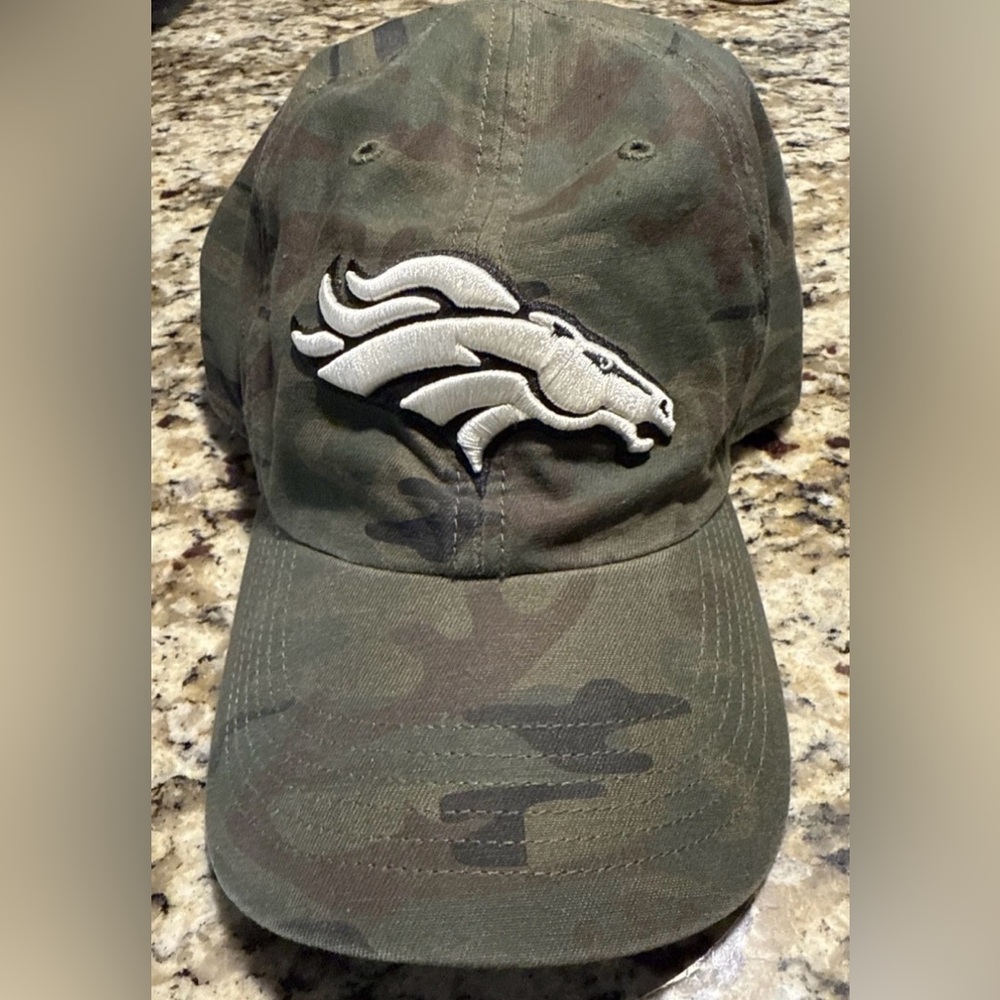 NFL Denver Broncos Camo Adjustable Hat Cap New Era
47 Brand Unisex